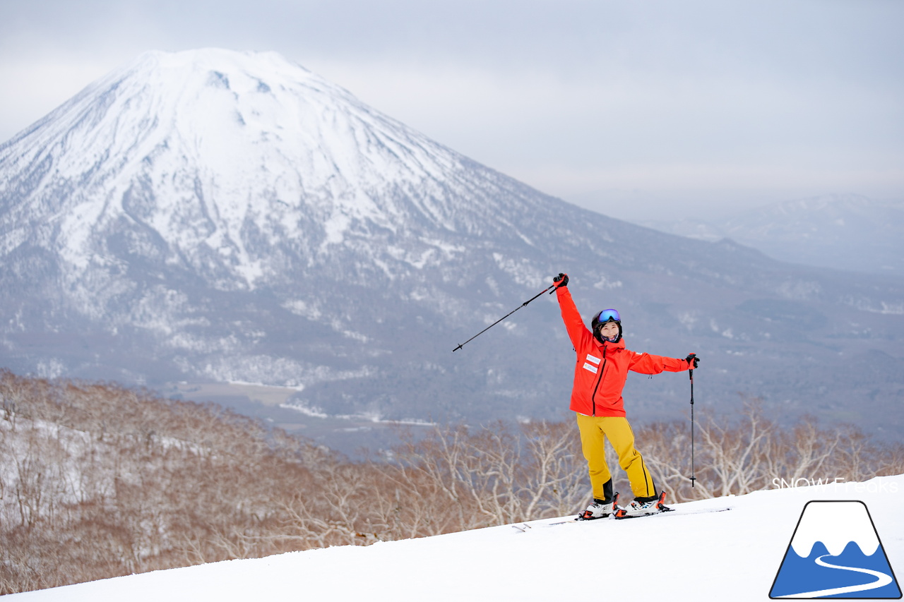 ニセコ東急グラン・ヒラフ｜スプリングシーズン真っ只中！まだまだコンディション良好なニセコのゲレンデを水野愛菜さんが滑って、飛ぶ？！